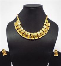 Short Pearls Designer Necklace Jewellery Set for Ladies